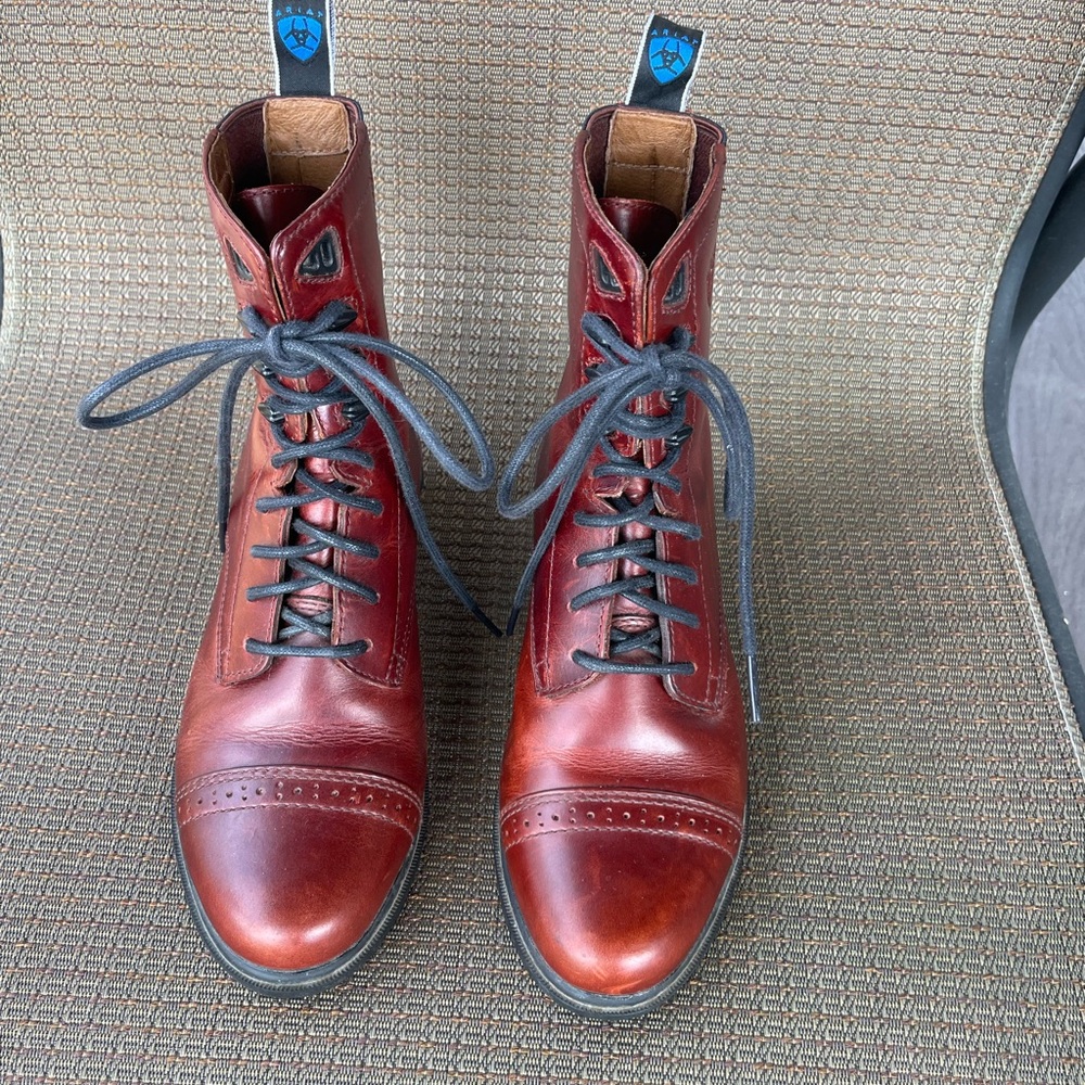 Ariat women’s burgundy lace up paddock boots